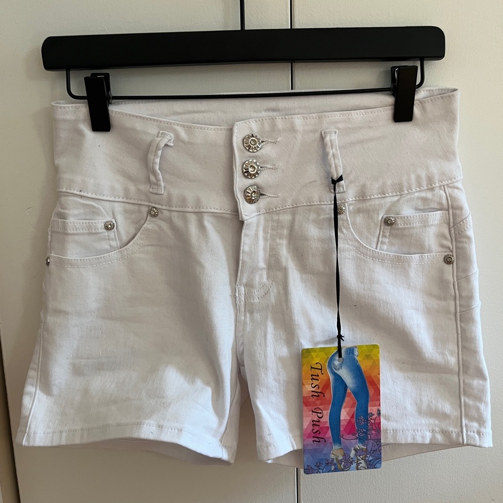 Tush Push Stretchy White Jegging Jean Shorts (Women's 9)